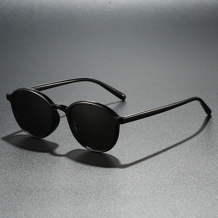 Ladies fashionable sunglasses in classic oval design Kalsten