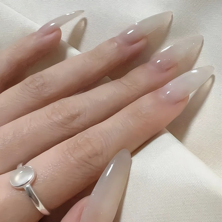 Elegant artificial nails with ombre effect Kalsten