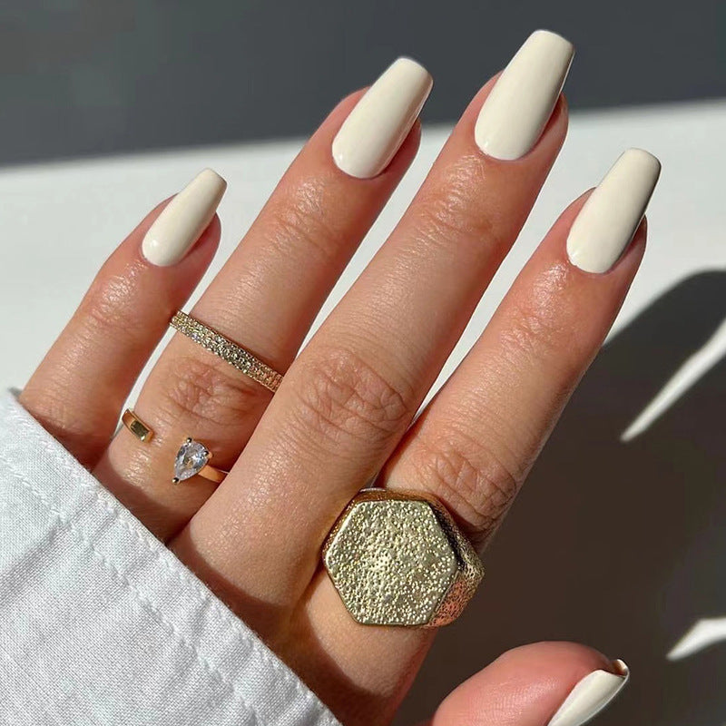Elegant Nail Art Kalsten
