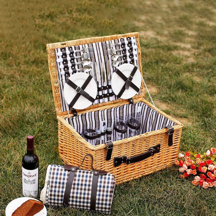 Rustic picnic basket with dish set Kalsten