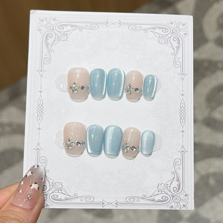 Elegant Artificial Nails with Radiant Accents Kalsten