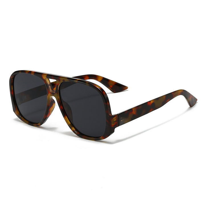 Women trendy oversized sunglasses in modern tortoiseshell pattern Kalsten