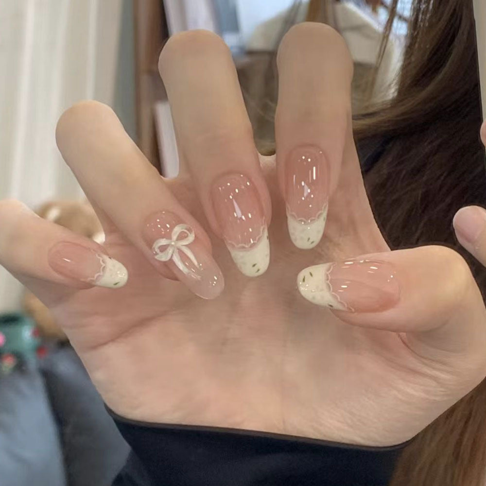 Artificial nails with elegant ombre look Kalsten