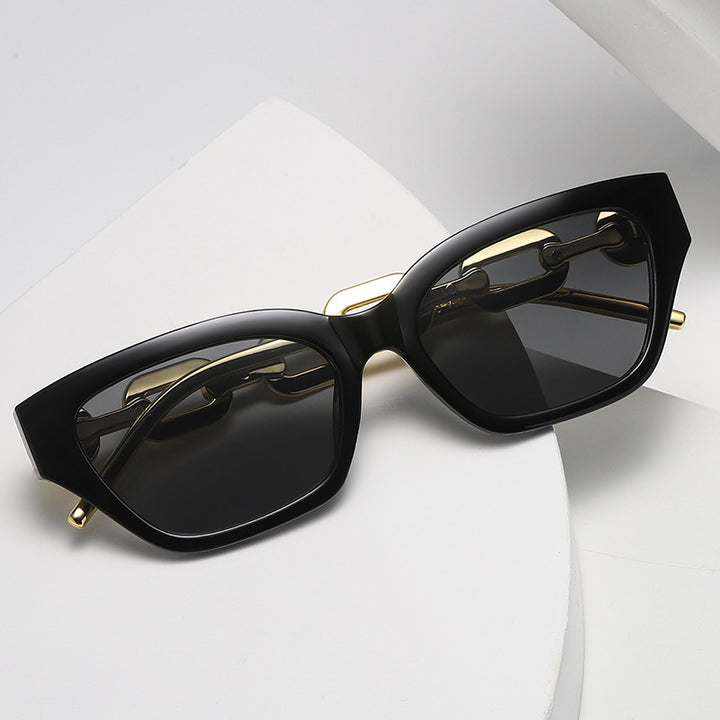Luxe Fashion Cat Eye Sunglasses with Statement Chain Kalsten