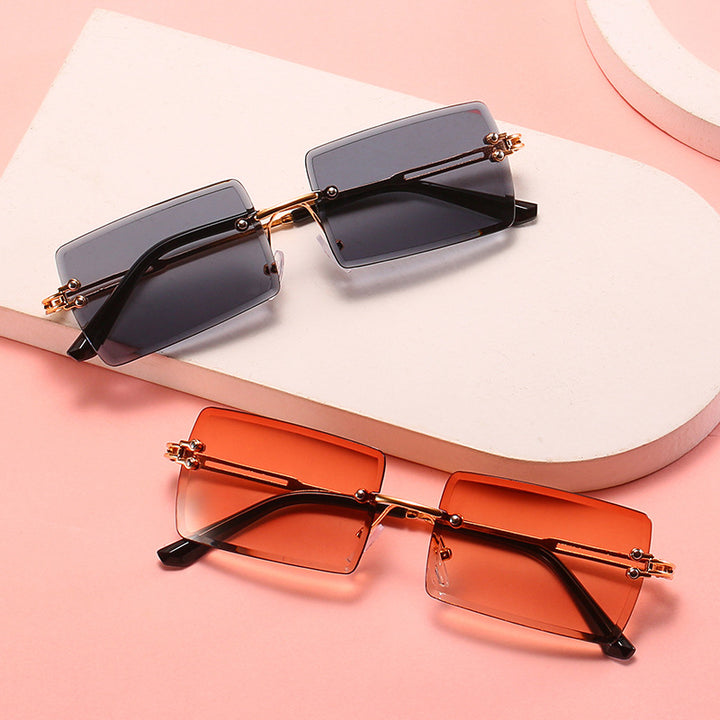 Women's stylish sunglasses with unique rectangular frame and sparkling details Kalsten