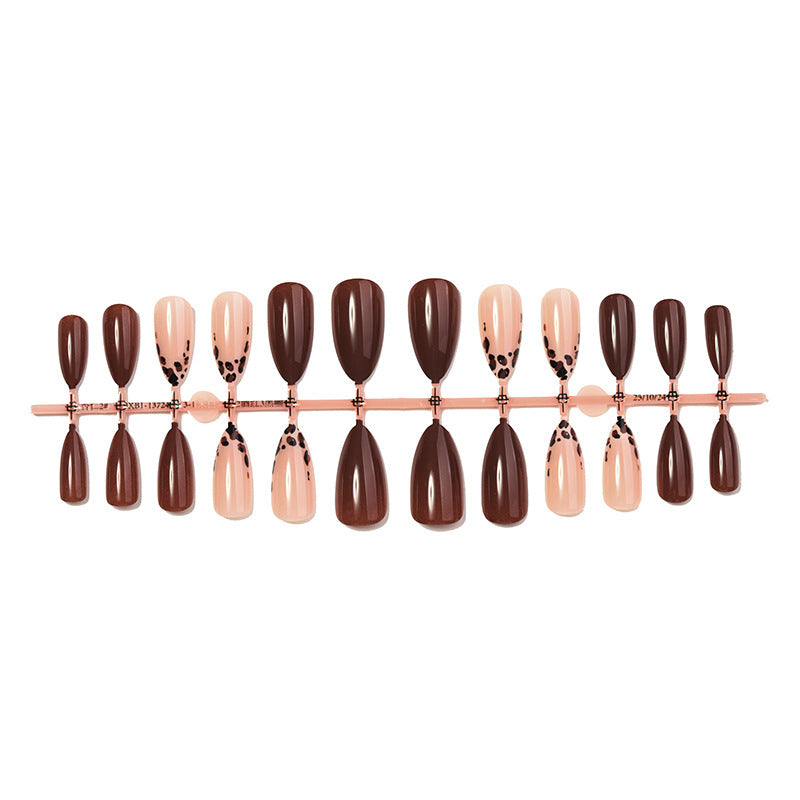 Artificial nail set with elegant designs Kalsten