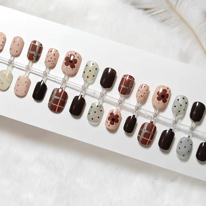 Creative Nail Art Set with Modern Designs Kalsten