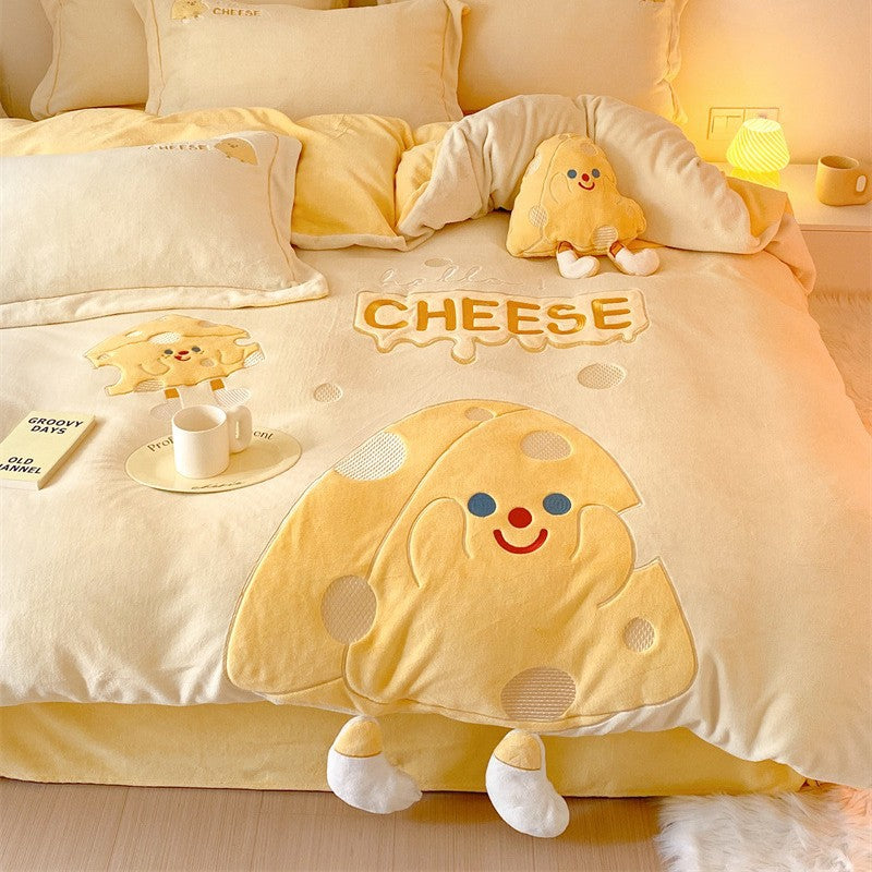 Children's bedding set with cute cheese appliqués made of soft cotton flannel