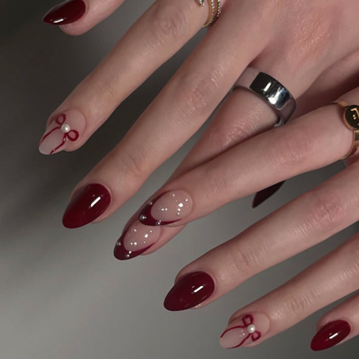 Elegant artificial nails with floral accents Kalsten