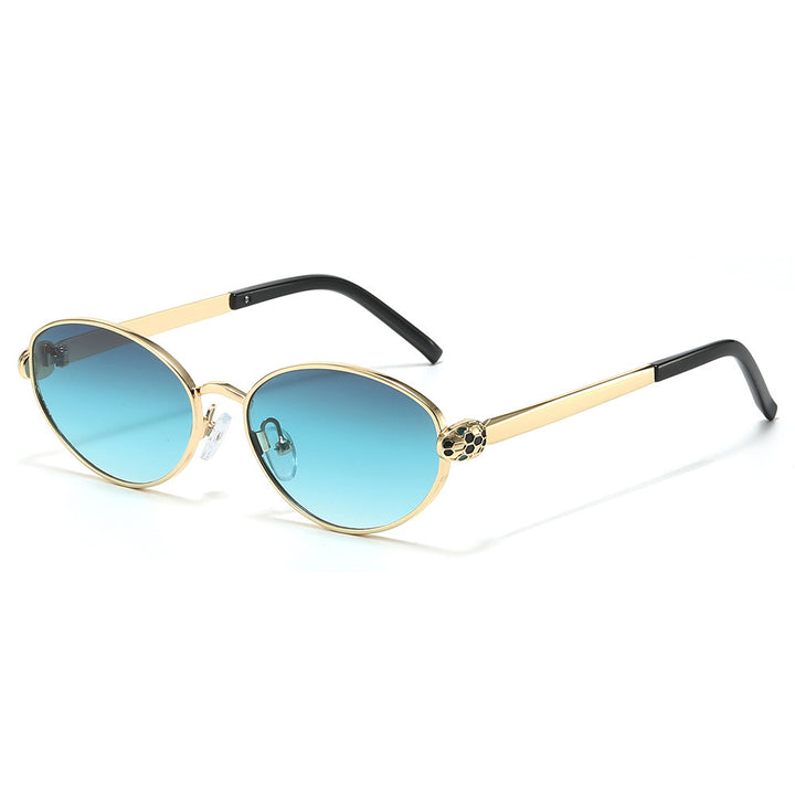 Chic Cat-Eye Sunglasses with Luxurious Gold Accents Kalsten