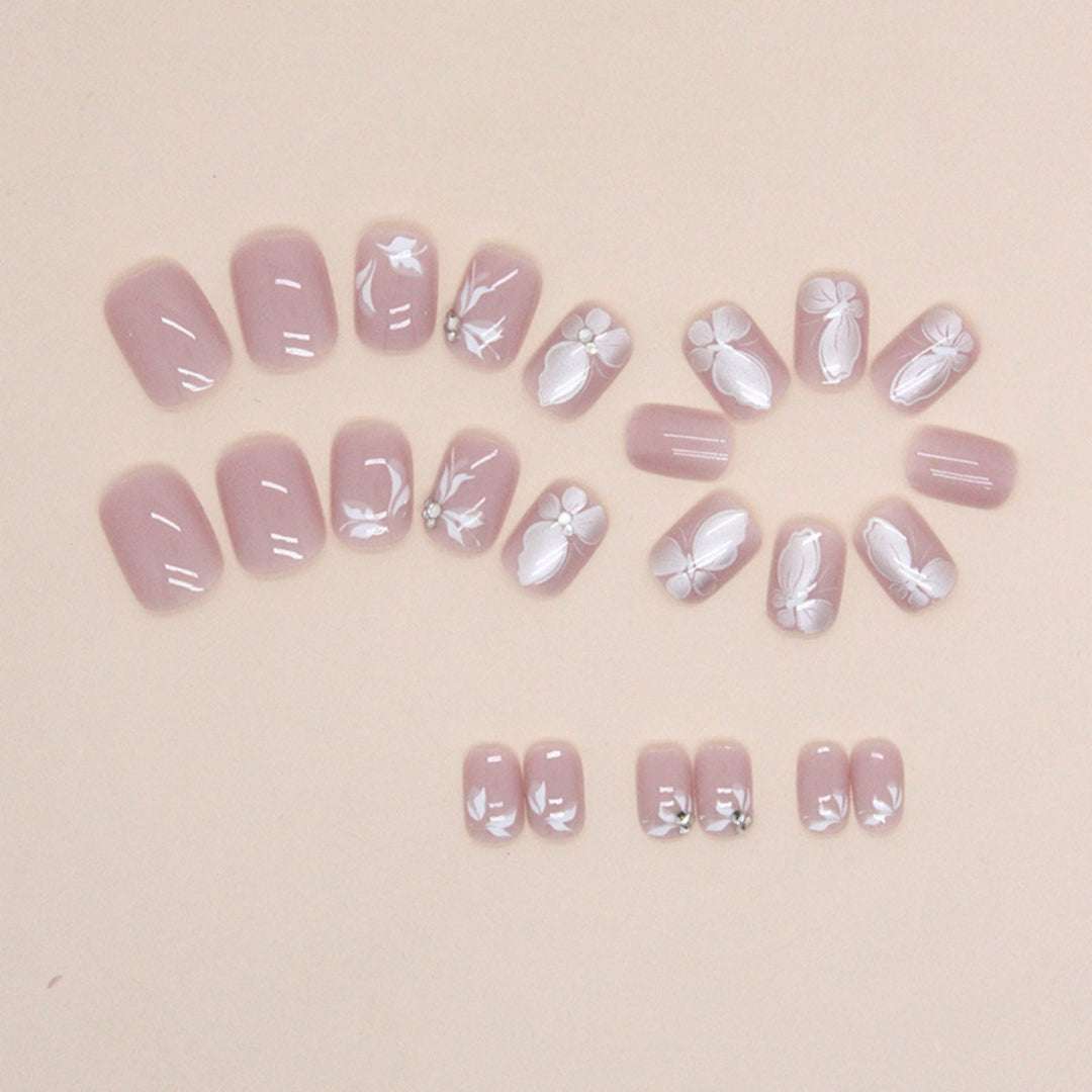 Artistic Butterfly-Inspired Nail Extensions Kalsten