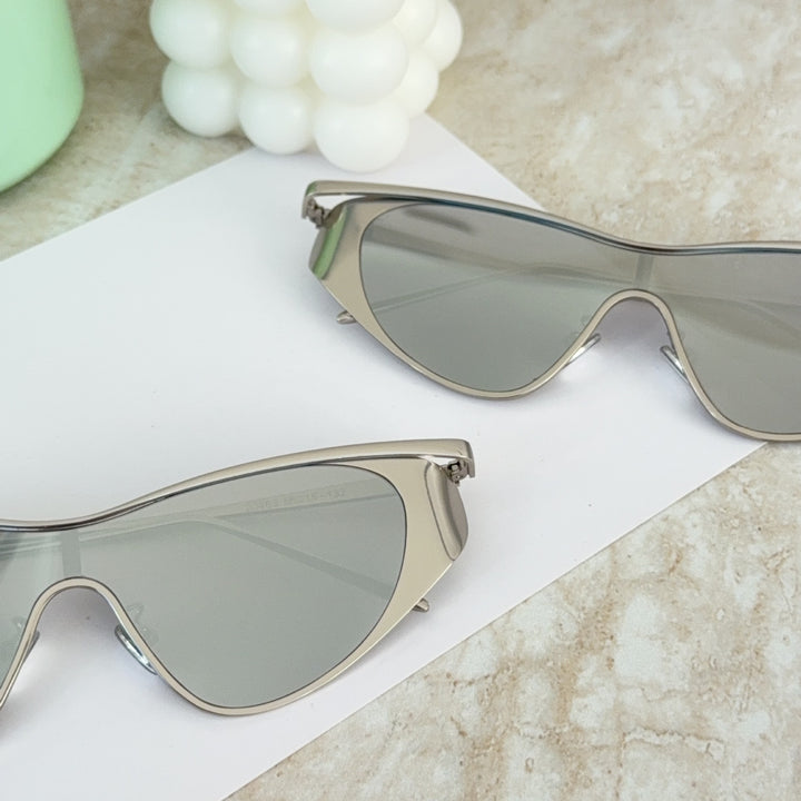 Fashion-Forward Shield Sunglasses Kalsten