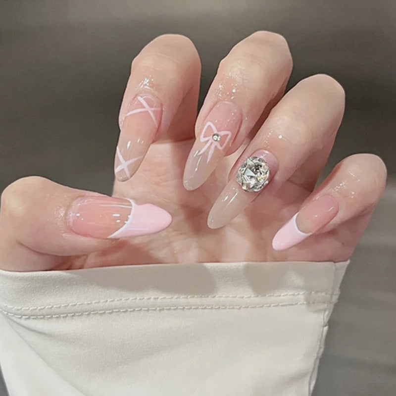 Artificial nail set with elegant design and dreamy 3D applications Kalsten
