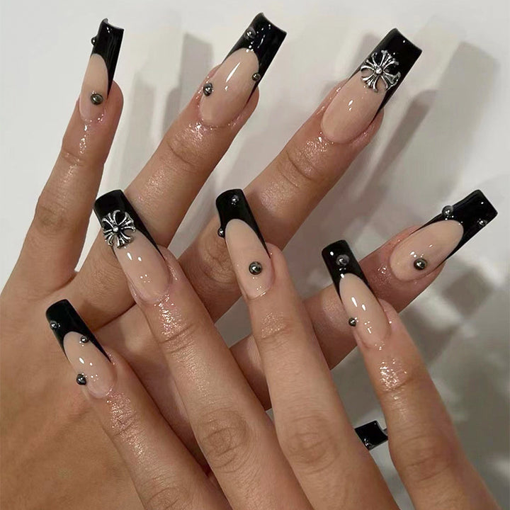 Stylish artificial nails with extravagant design Kalsten