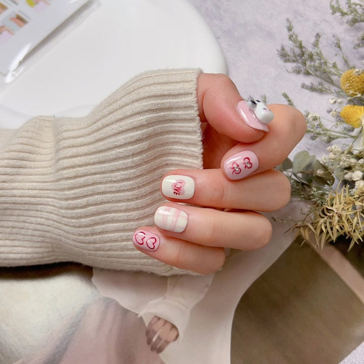 Creative nail art set with modern heart designs Kalsten