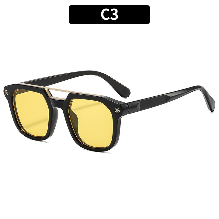 Fashion-Forward Geometric Sunglasses