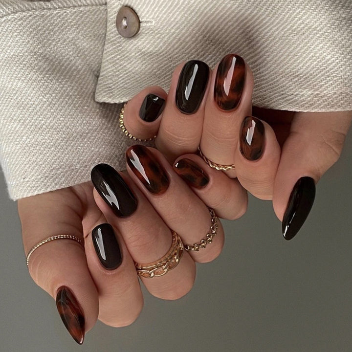 Elegant artificial nails in modern stiletto design Kalsten
