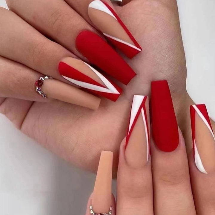 Artificial nails with matte finish and modern design elements Kalsten