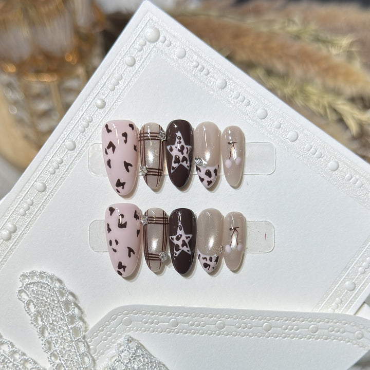 Artistic Press-On Nail Art Set with Unique Pattern Designs Kalsten