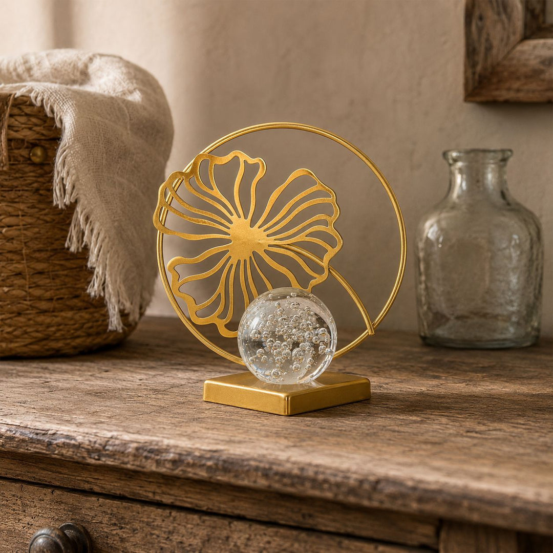 Elegant Leaves Shapes Table Decor