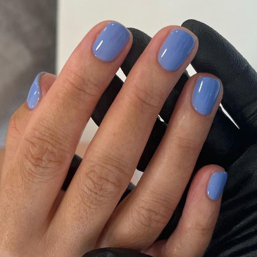 Glamorous nail art with high-gloss finish Kalsten