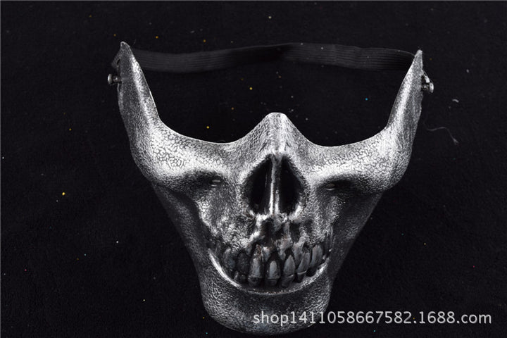 Horror-Themed Skull Mask Kalsten