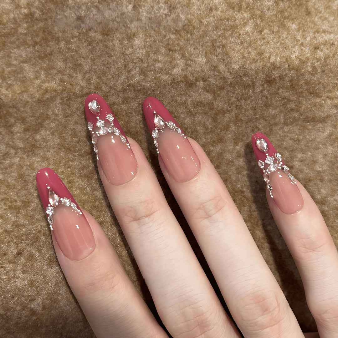 Artificial nails with sparkling rhinestone accents Kalsten