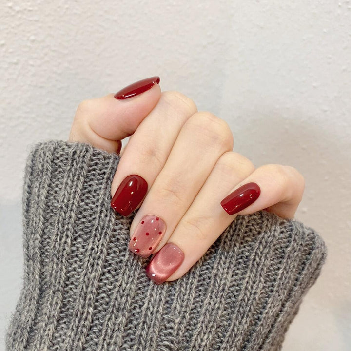 Artificial nail tips with creative dots and high gloss finish Kalsten