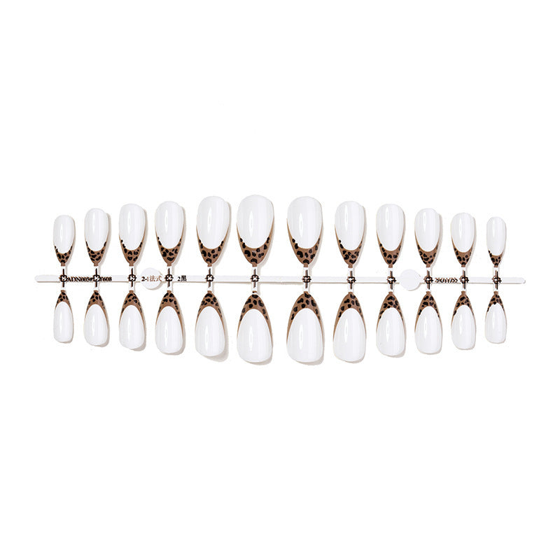 Artificial nail set with elegant design elements Kalsten