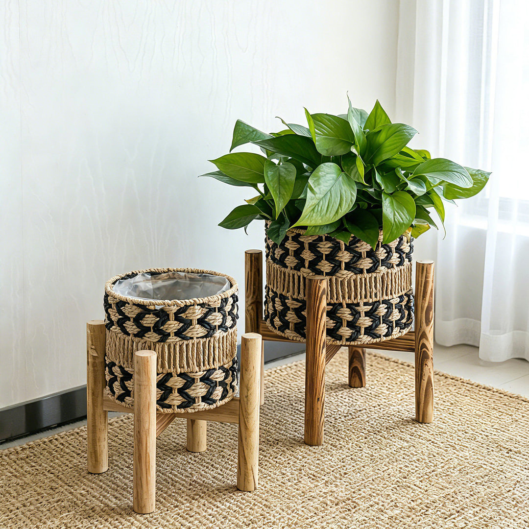 High-quality plant pot with stand Kalsten