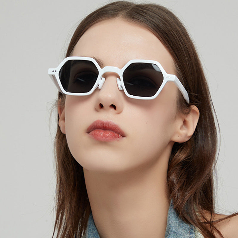 Women's hexagonal sunglasses in a modern design with protective lenses Kalsten
