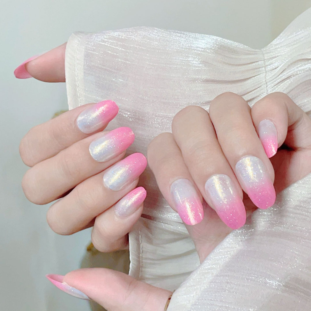 Artificial nails with glitter gradient and ombre effect Kalsten