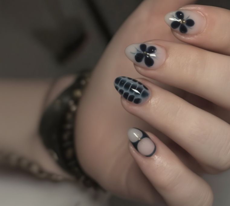 Artistic Animal Print Nail Art Set Kalsten