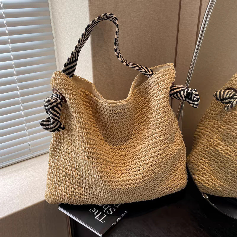 Straw Shopper Bag with Modern Design Kalsten