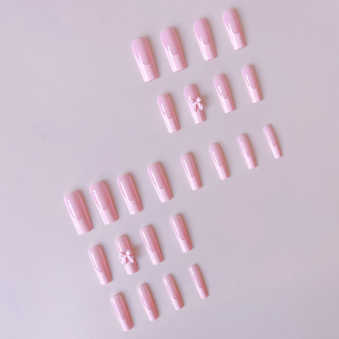 Artificial nail set with elegant tips and playful 3D design Kalsten