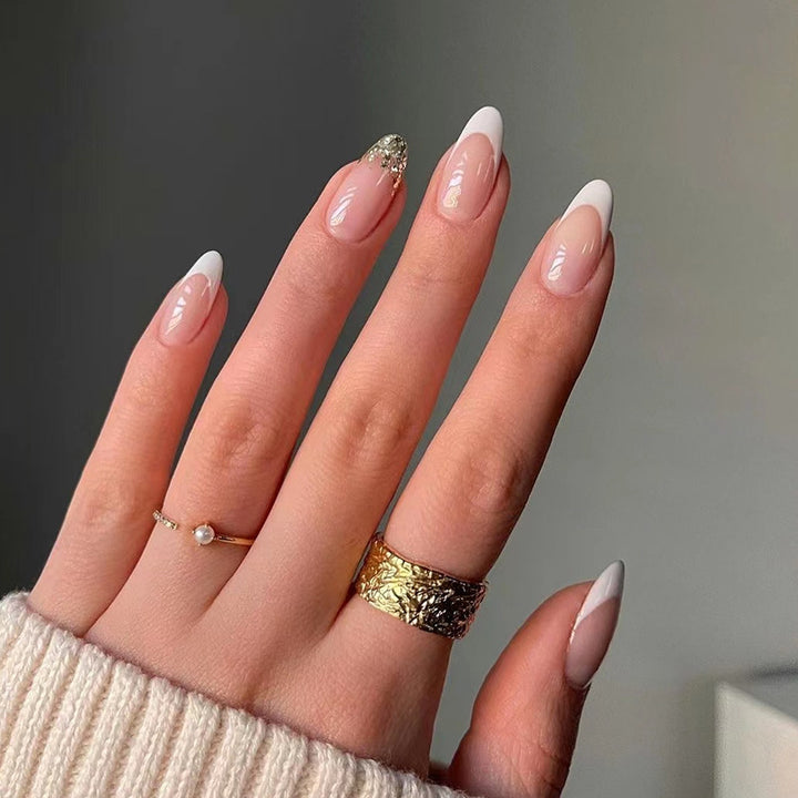 Elegant and artistically designed nail extensions Kalsten