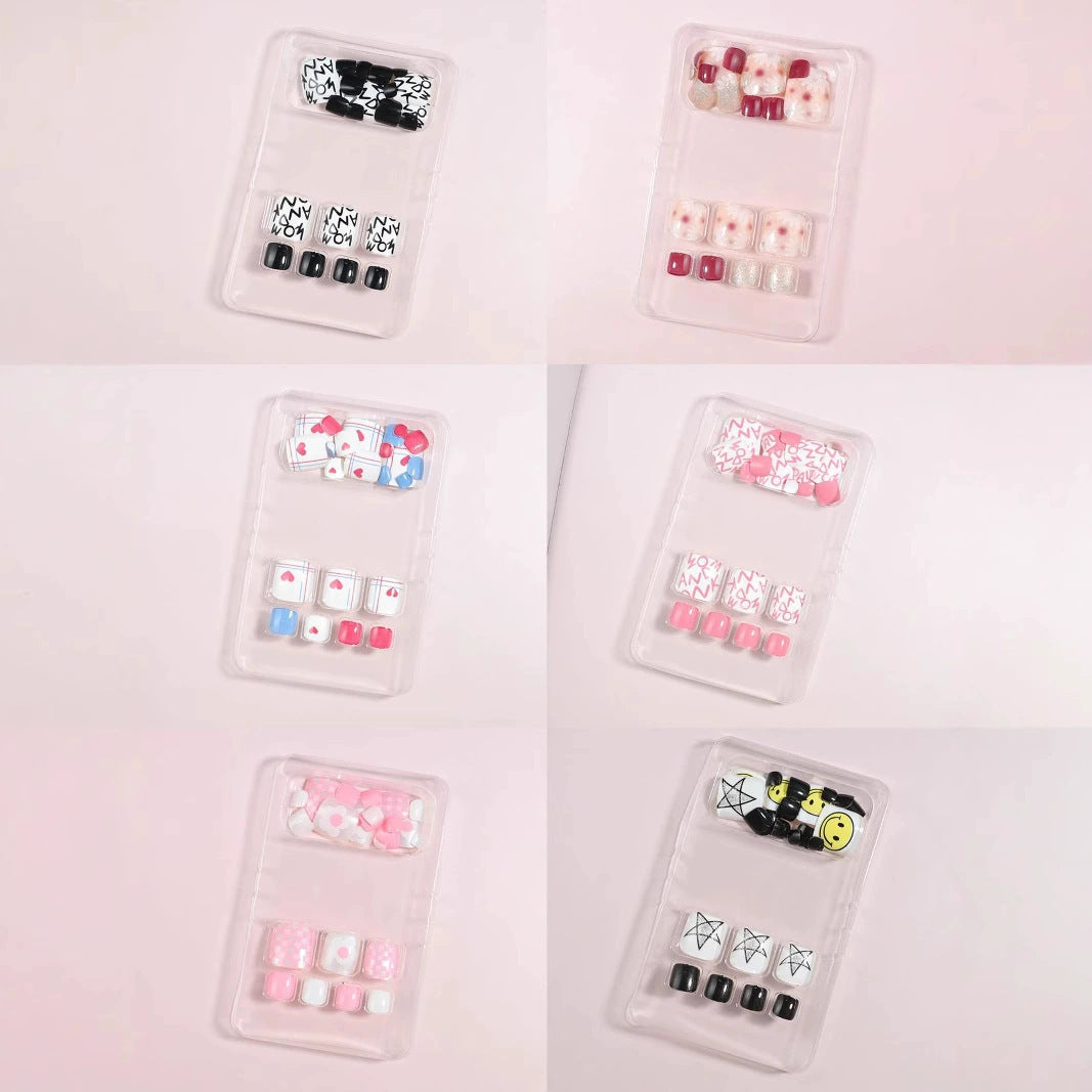 Creative Themed Press-On Nail Set Kalsten