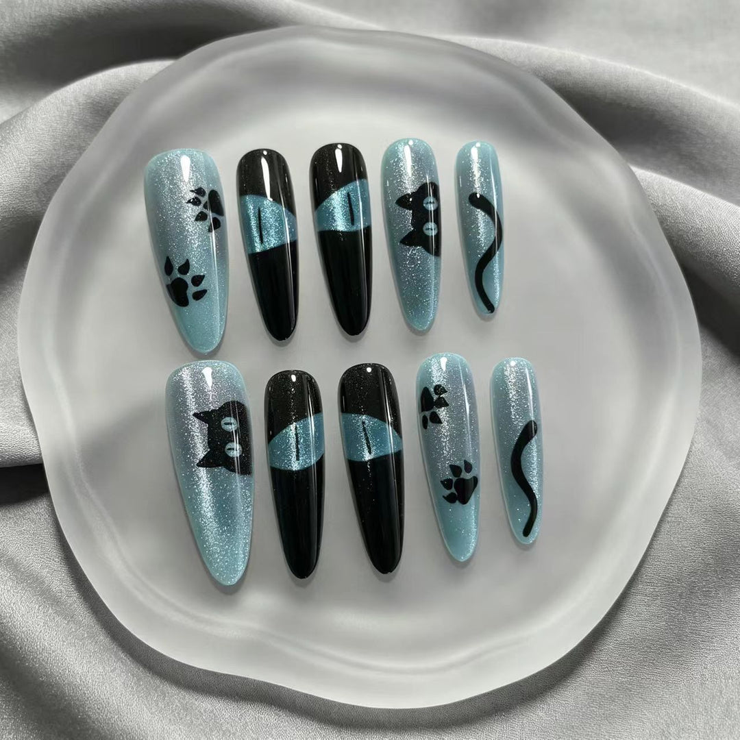 Cat-Themed Press-On Nail Art Kalsten