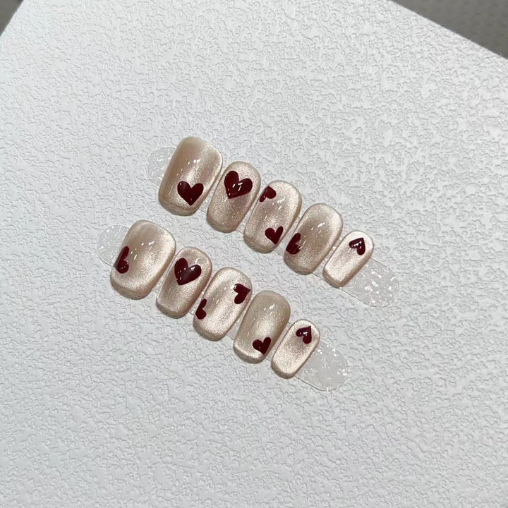 Heart-Patterned Press-On Nail Art Set Kalsten