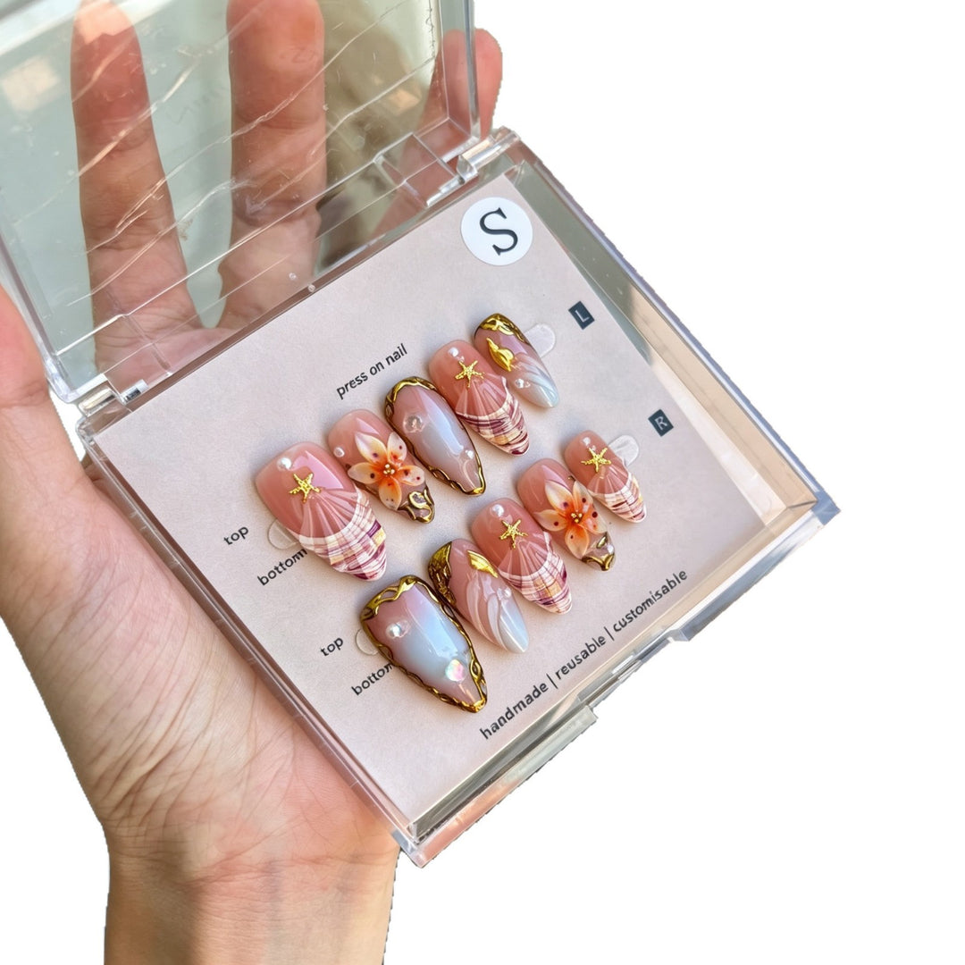 Artistic Press-On Nail Set with Customizable Floral and Gold Accents