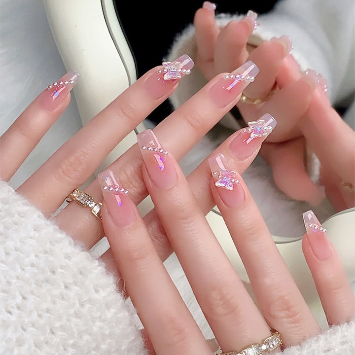 Artificial nails with luxurious pearl and glitter decorations Kalsten