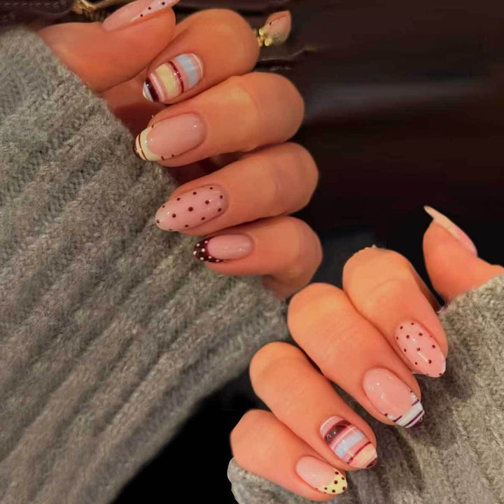 Elegant Artistic Nail Art Set