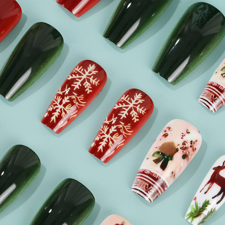 Artificial nails with festive Christmas designs Kalsten