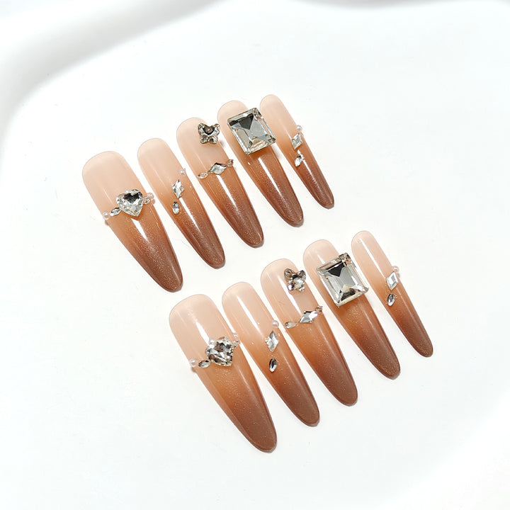 Artificial Nails in Sparkling Stiletto Style with Luxurious Accents Kalsten