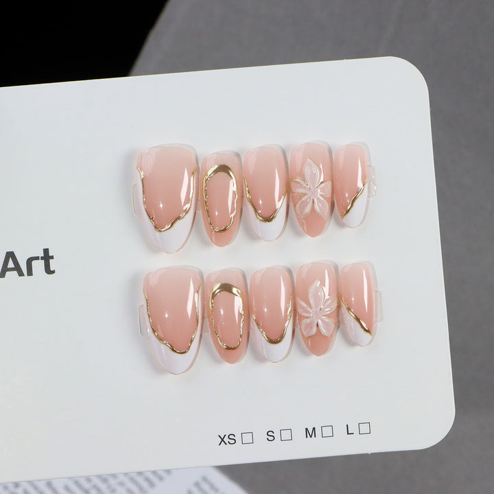 Elegant Press-On Nail Set with Gold Accents Kalsten