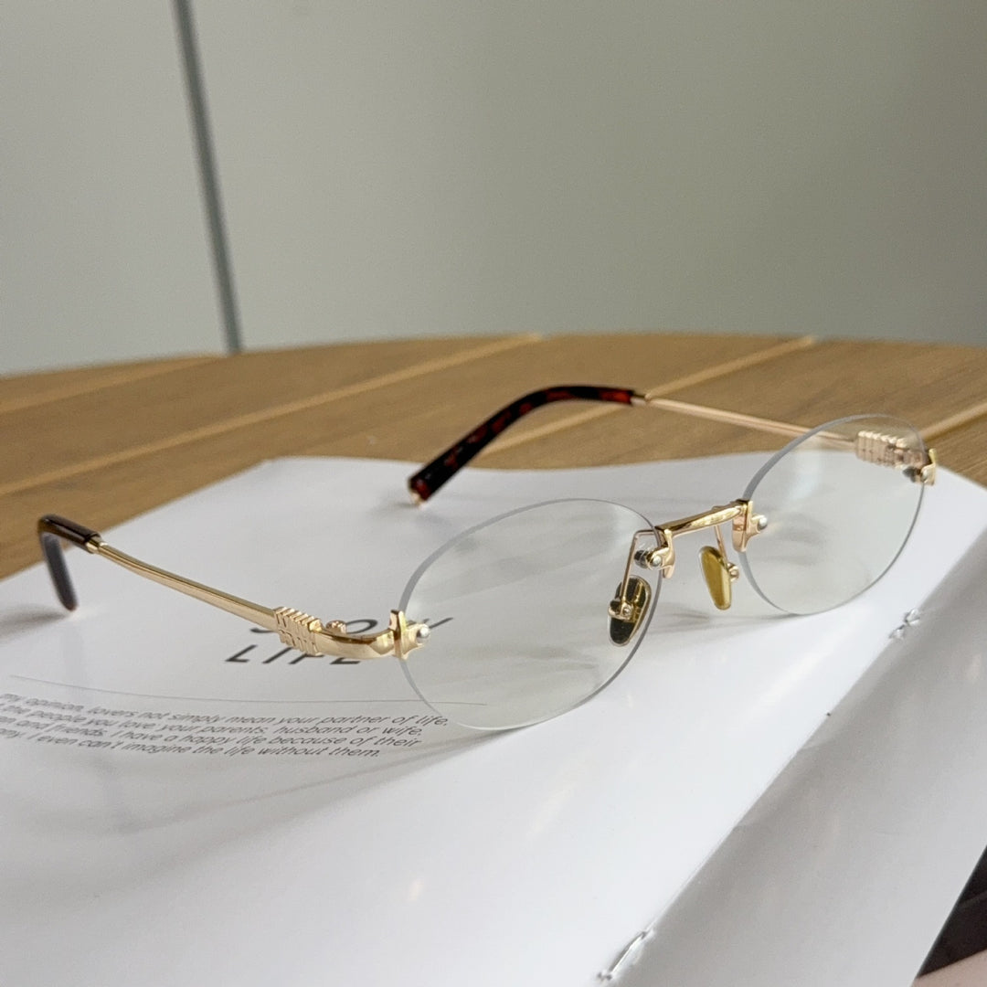 Chic Cat-Eye Frame Glasses Kalsten