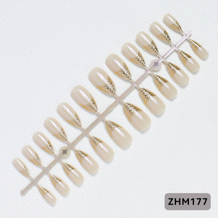 Elegant Press-On Nail Tips with Gold Detailing Kalsten