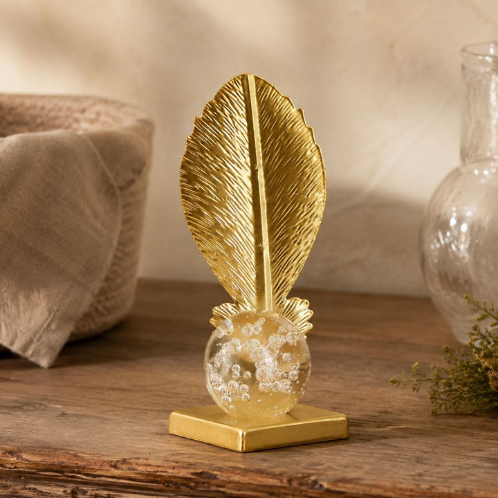 Elegant Leaves Shapes Table Decor