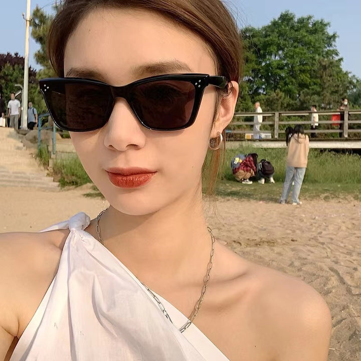 Women’s retro-inspired sunglasses with eye-catching pattern Kalsten