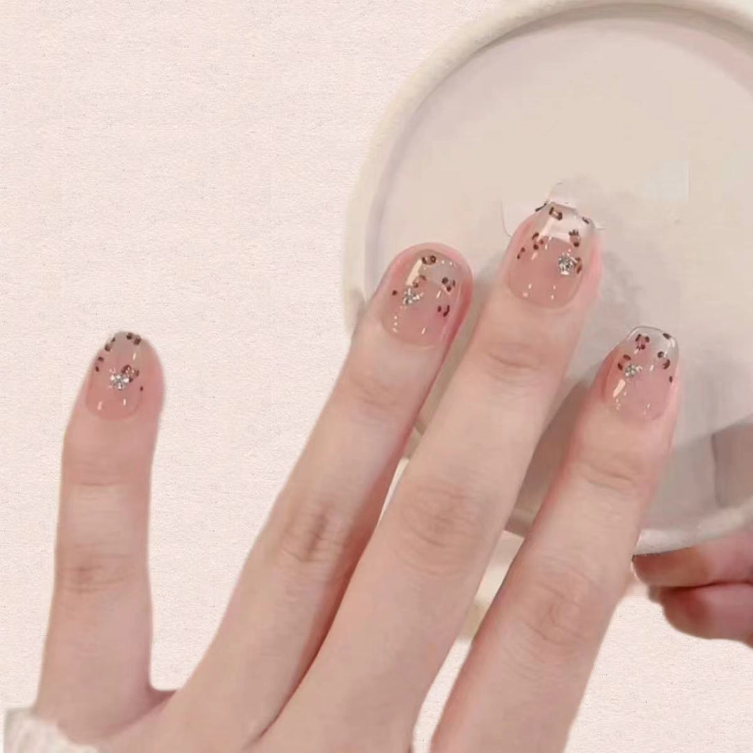 Floral-Inspired Decorative Press-On Nail Set Kalsten
